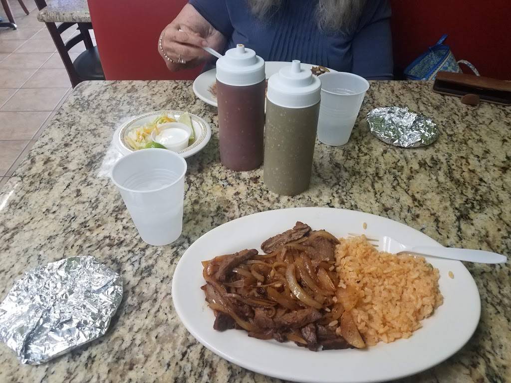 El Aguacate Restaurant | 2290 SE Green Oaks Blvd, Arlington, TX 76018, USA | Phone: (817) 468-3836