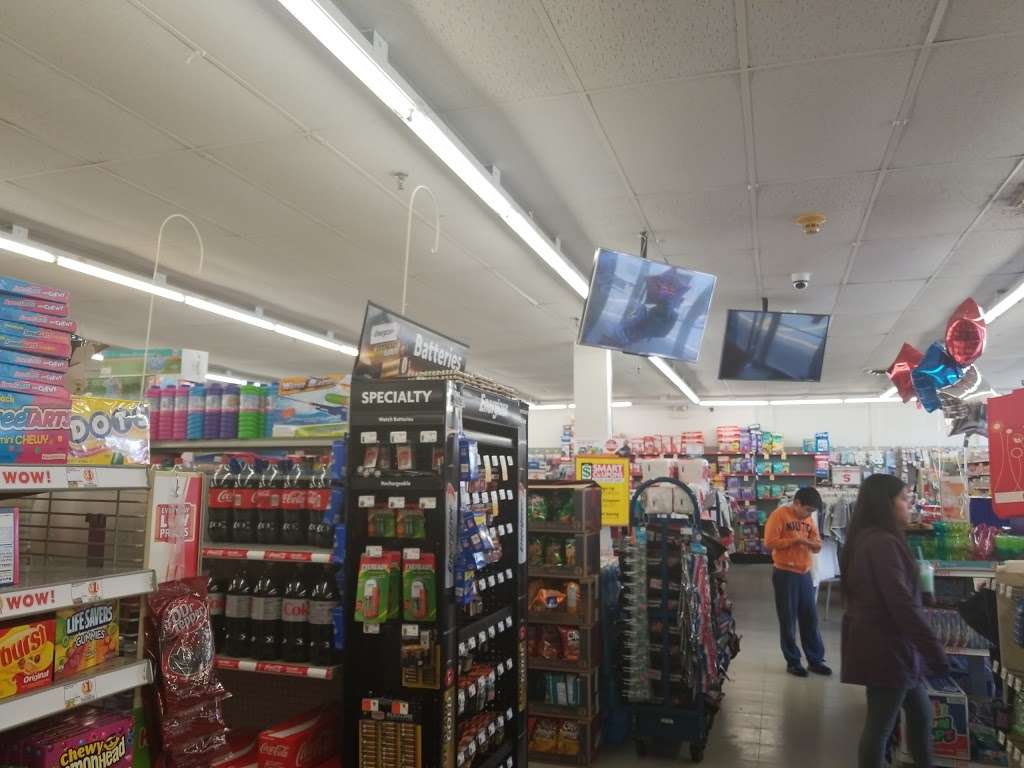 Family Dollar | 660 N Milwaukee Ave, Prospect Heights, IL 60070, USA | Phone: (847) 279-3971