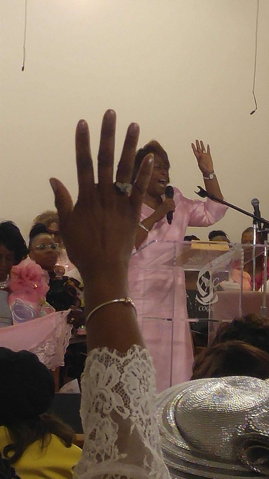 New Antioch Church of God | 7826 Vermont Ave, Los Angeles, CA 90044, USA | Phone: (323) 778-7965