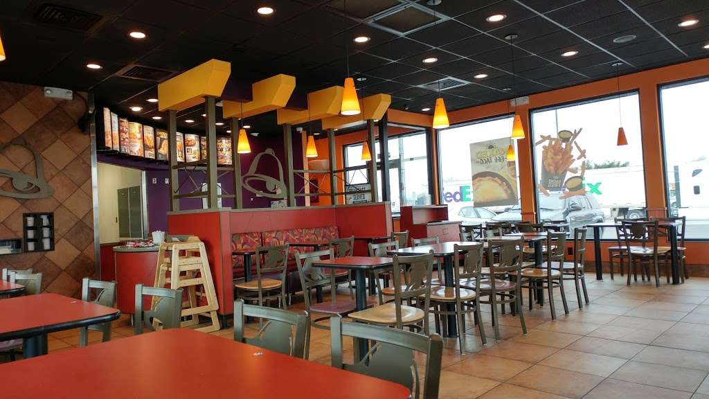 Taco Bell | 10820 John Wayne Dr, Greencastle, PA 17225 | Phone: (717) 593-0529