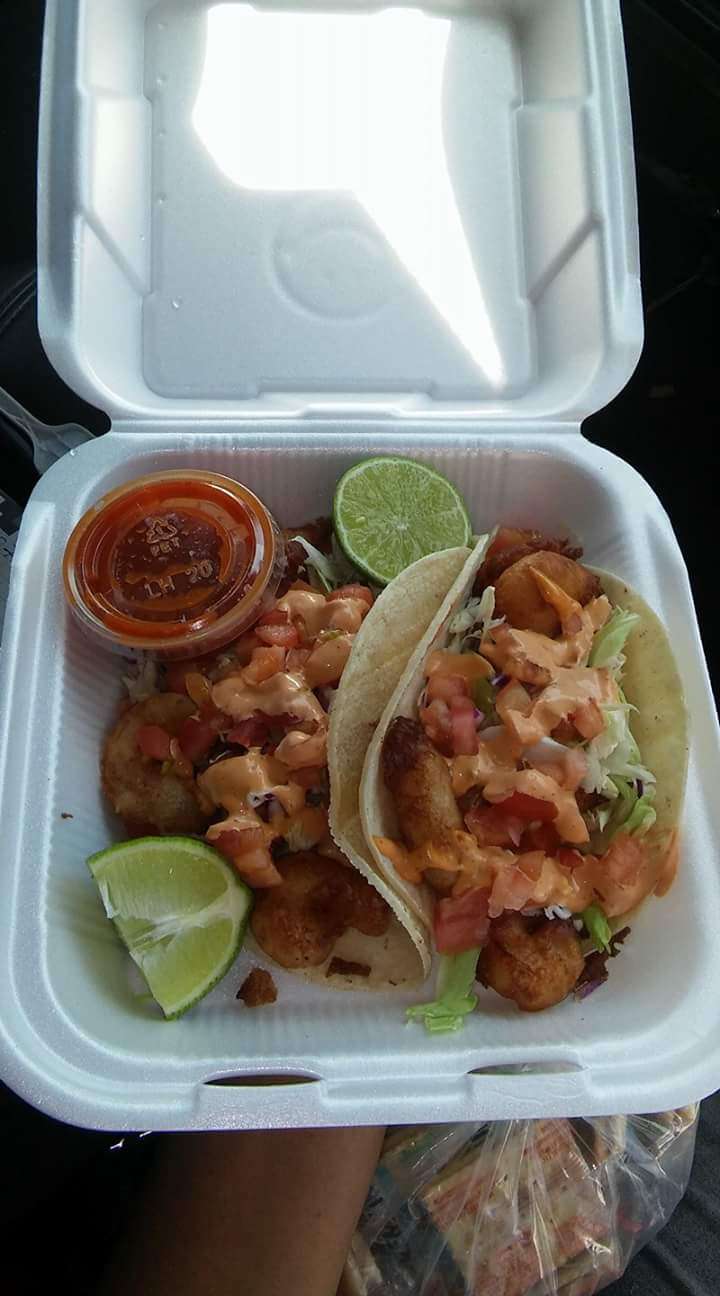 7 Machos Mariscos | 12555 Branford St, Pacoima, CA 91331, USA | Phone: (818) 512-2051