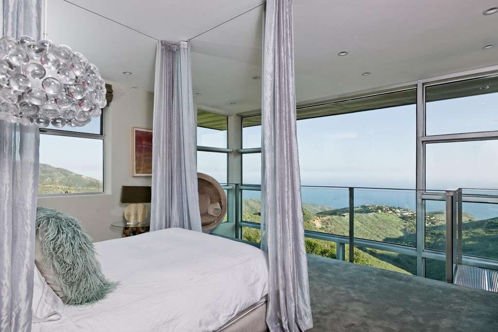 Scorpiesse | 26315 Lockwood Rd, Malibu, CA 90265, USA | Phone: (805) 341-5635