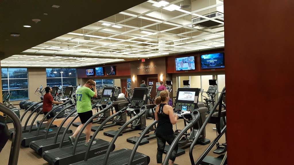 lifetime fitness commerce township