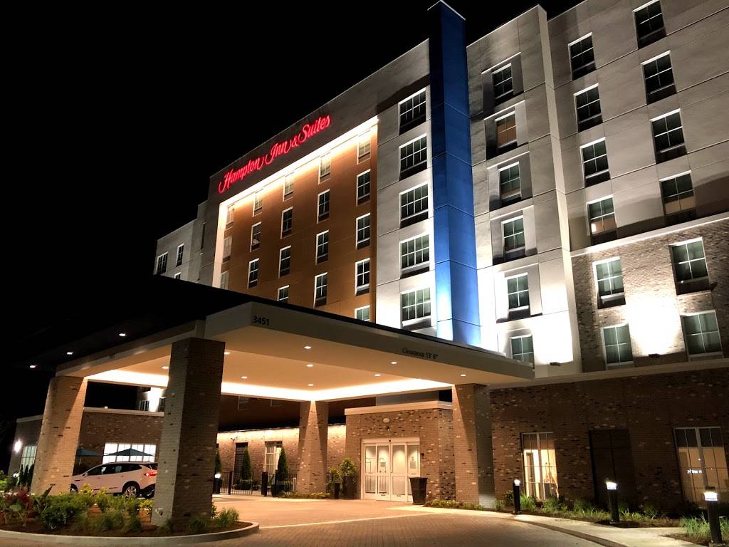 Hampton Inn and Suites | 3451 Dickerson Pike, Nashville, TN 37207, USA | Phone: (615) 762-3500