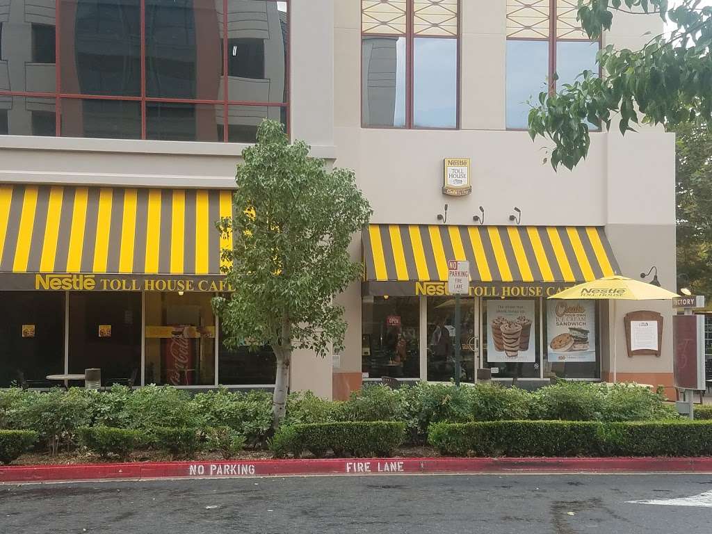 Nestle Toll House Cafe | 24305 Town Center Dr #100, Valencia, CA 91355, USA | Phone: (661) 253-9613