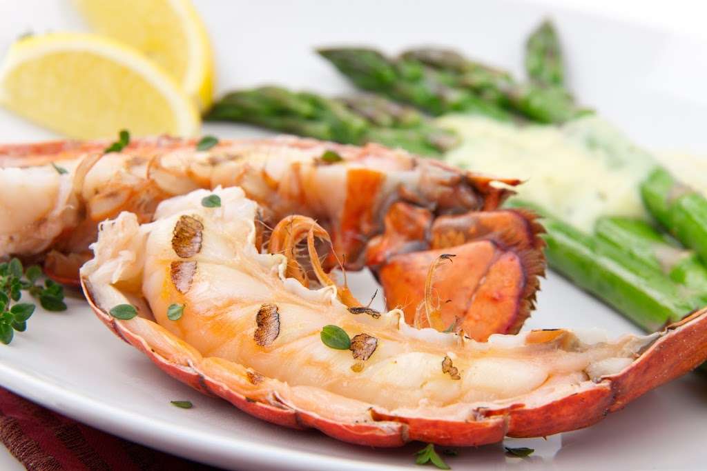 Bluefin Grill & Bar | 2738 Brownwood Blvd, The Villages, FL 32163, USA | Phone: (352) 571-5344