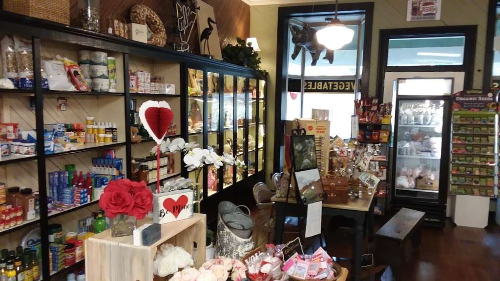 Round Hill Grocery Co | 19 Main St, Round Hill, VA 20141, USA | Phone: (540) 441-7474