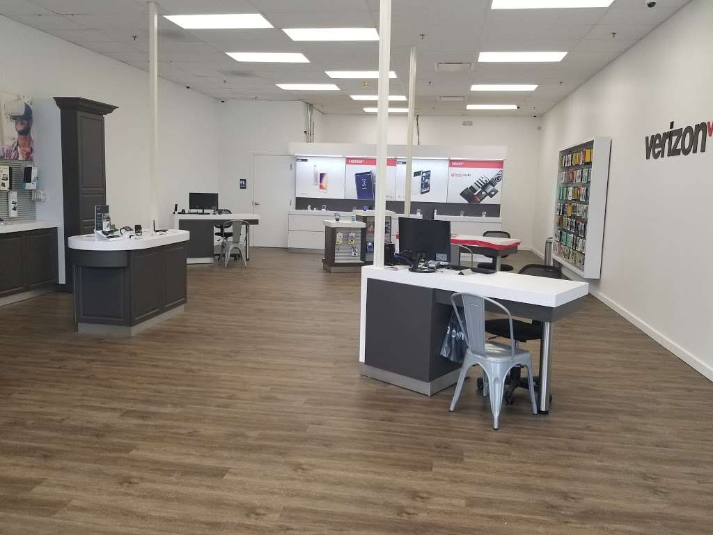Verizon | 1447 Peterson Rd, Libertyville, IL 60048, USA | Phone: (224) 548-1265