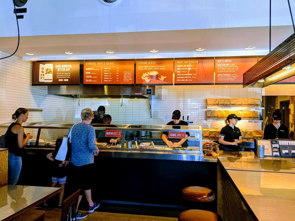 Chipotle Mexican Grill | 32 Wilson Ave, Hanover, PA 17331, USA | Phone: (717) 630-9385
