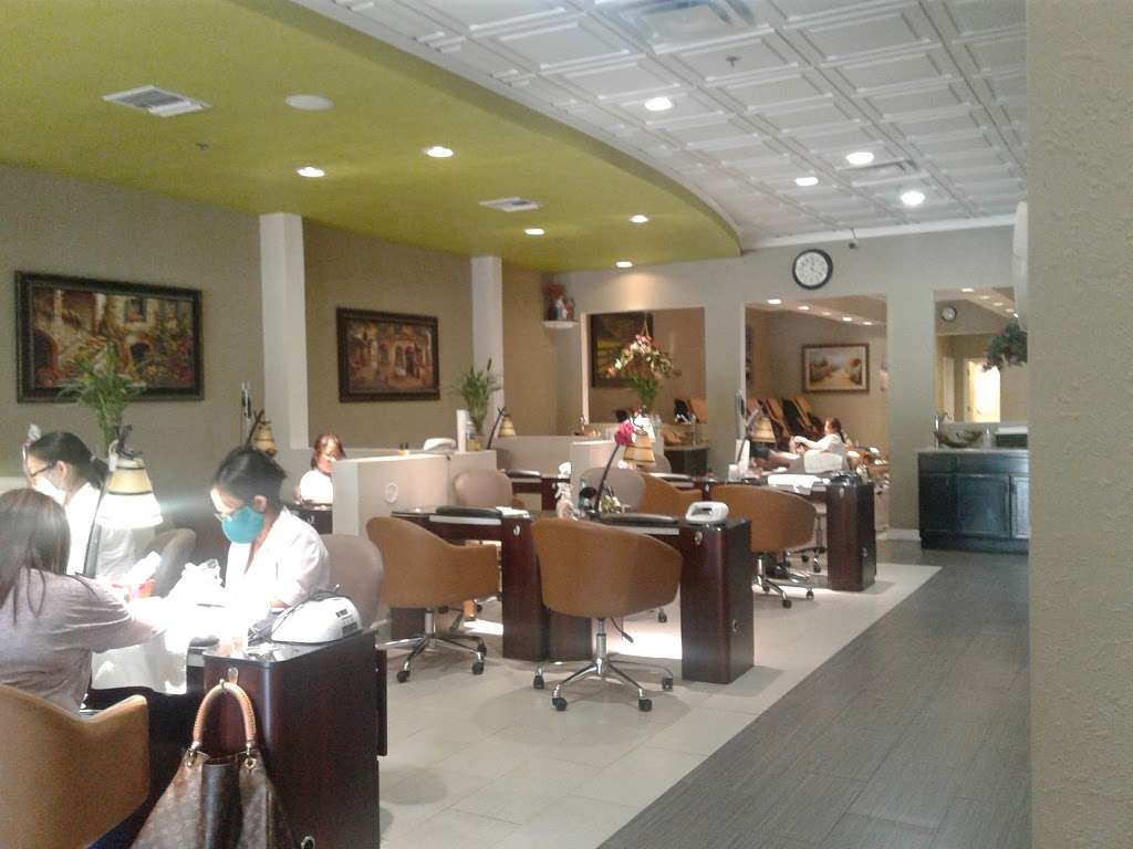 Palazzo Day Spa | 435 S Chickasaw Trail, Orlando, FL 32825, USA | Phone: (407) 988-3467