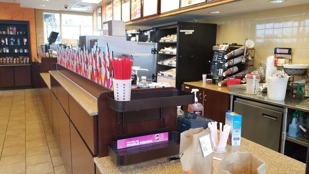 Dunkin | 130 Washington St, Gloucester, MA 01930, USA | Phone: (978) 281-8047