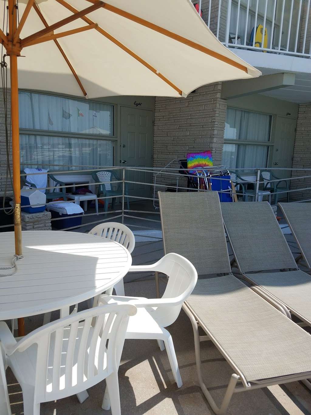 Lampliter Oceanside Resorts | 419 E Atlanta Ave, Wildwood Crest, NJ 08260 | Phone: (609) 522-2776