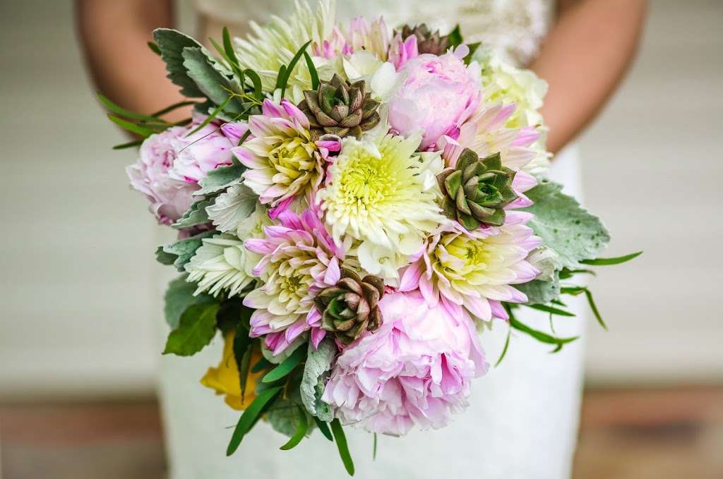 Forget Me Not Flowers LLC | 2390 Midland Rd, Midland, VA 22728, USA | Phone: (540) 788-3535