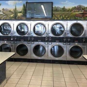 Speedwash Laundromat and Water Store | 1708 W Chapman Ave, Orange, CA 92868 | Phone: (657) 282-0055