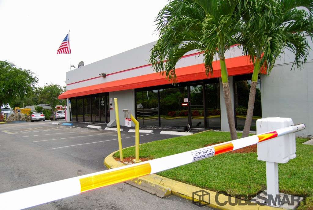 CubeSmart Self Storage | 2010 NE 7th Ave, Dania Beach, FL 33004, USA | Phone: (954) 525-3040