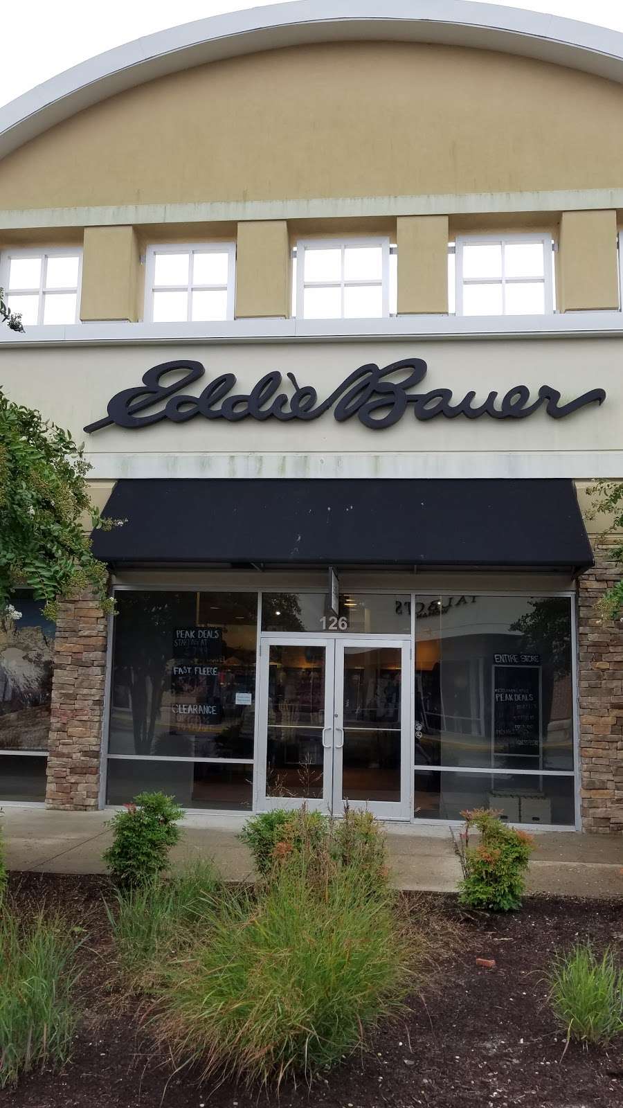 Eddie Bauer Outlet | 126 Outlet Center Dr, Queenstown, MD 21658, USA | Phone: (410) 827-8749