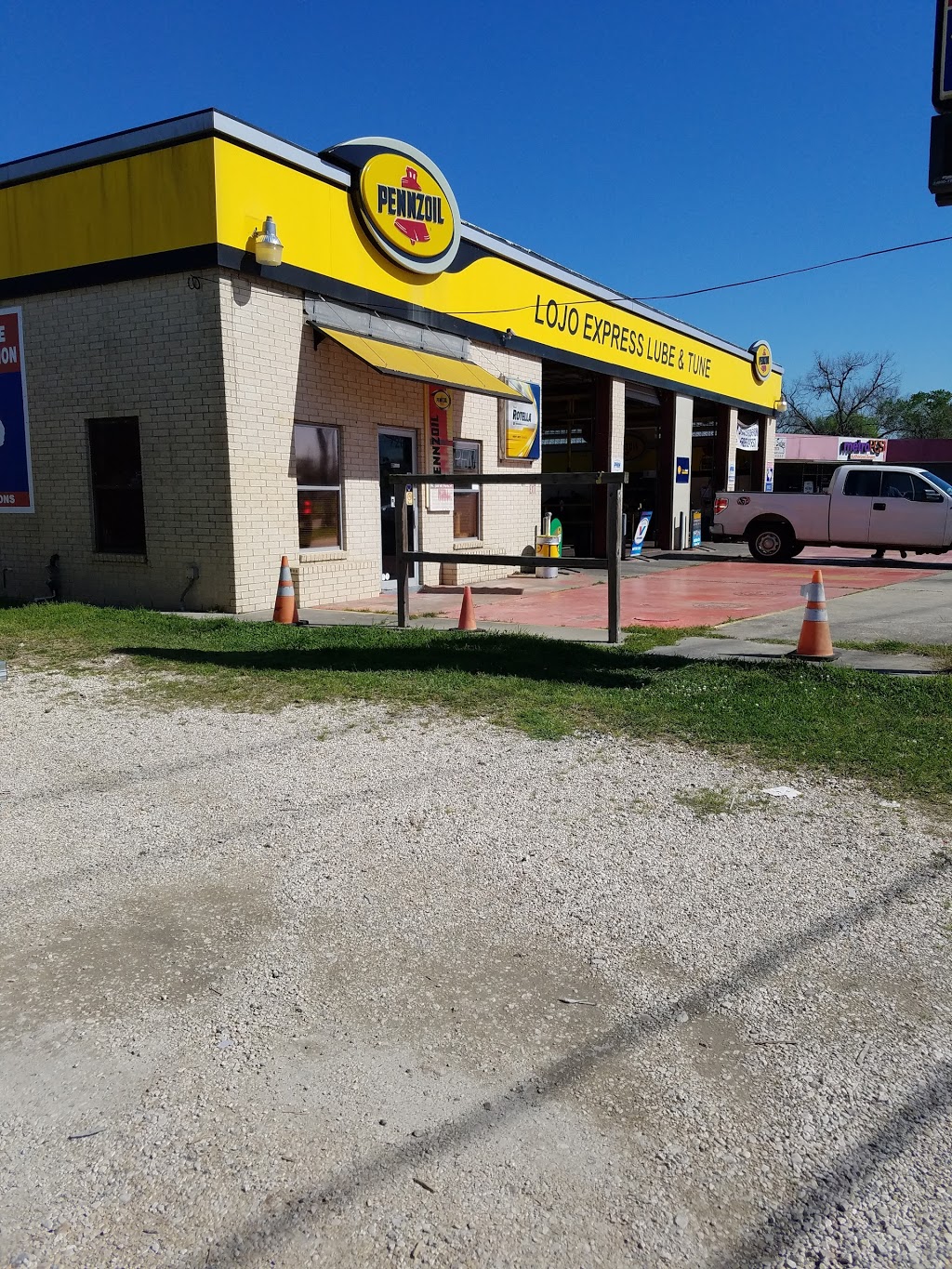 LOJO Express Oil & Lube | 720 Sheldon Rd, Channelview, TX 77530 | Phone: (281) 457-5656