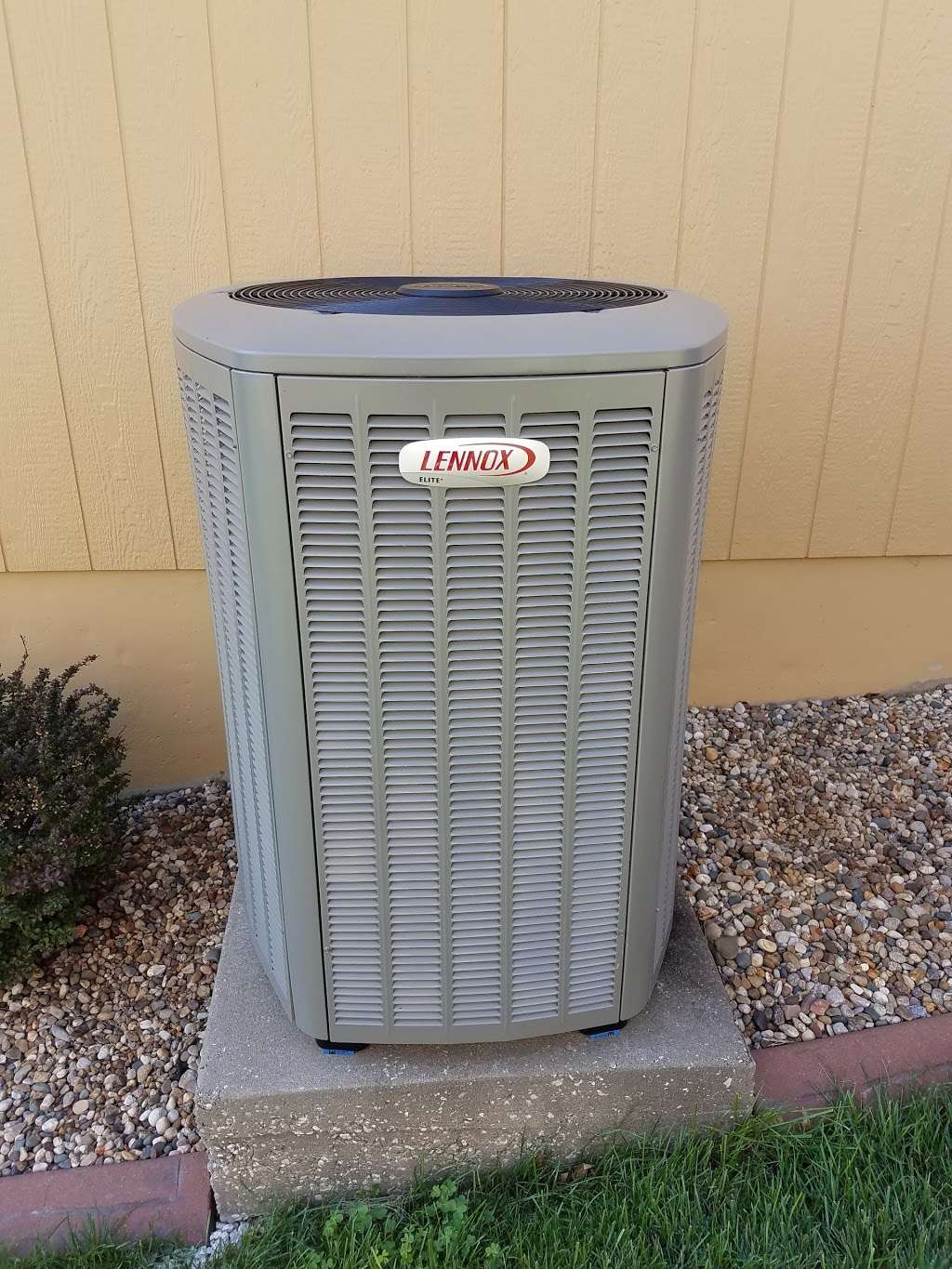 Summit Heating and Cooling | 1455 Iron St, North Kansas City, MO 64116, United States | Phone: (816) 545-9017