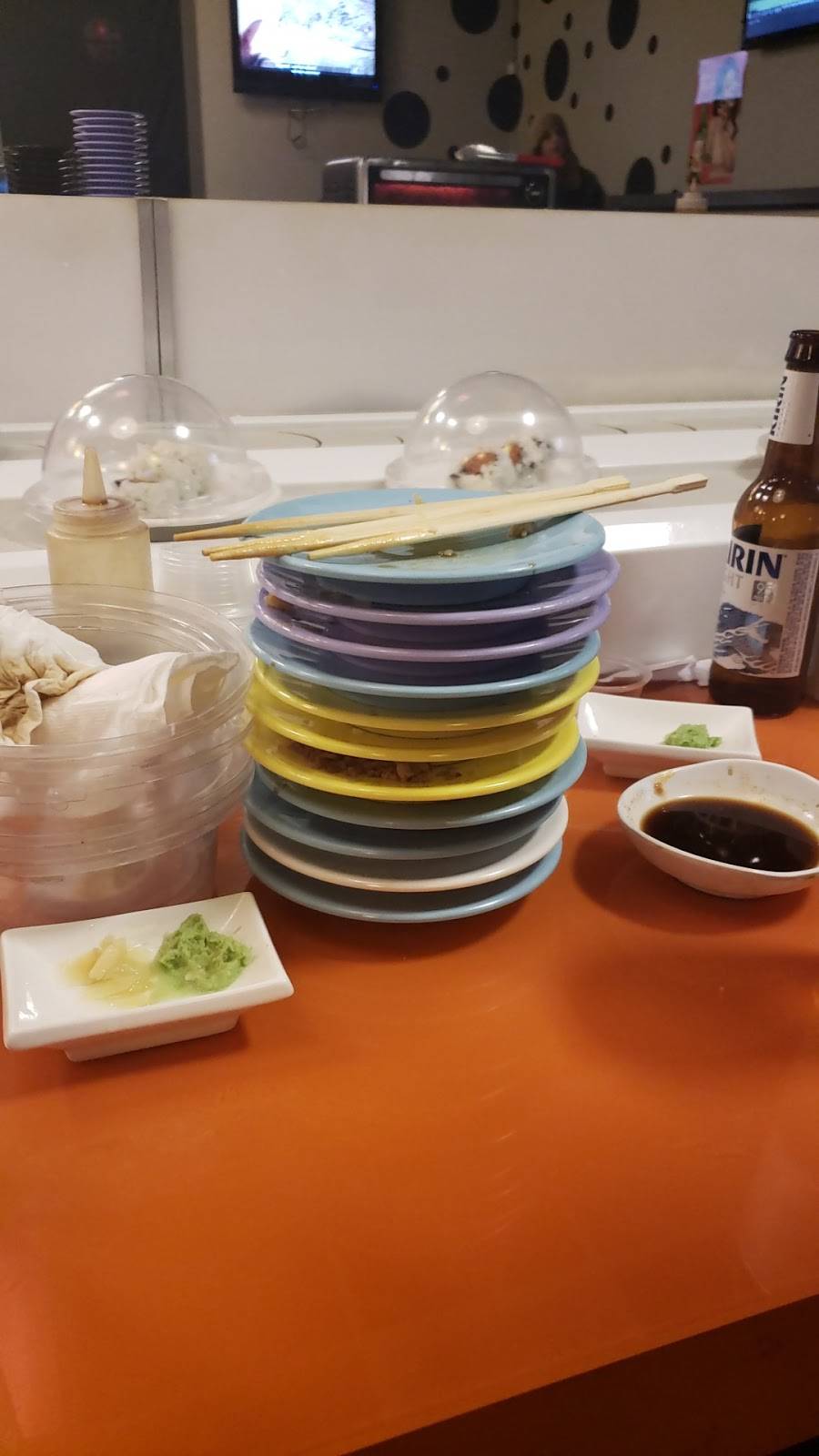 Ahi Revolving Sushi | 940 S Gilbert Rd, Gilbert, AZ 85296, USA | Phone: (480) 284-8569