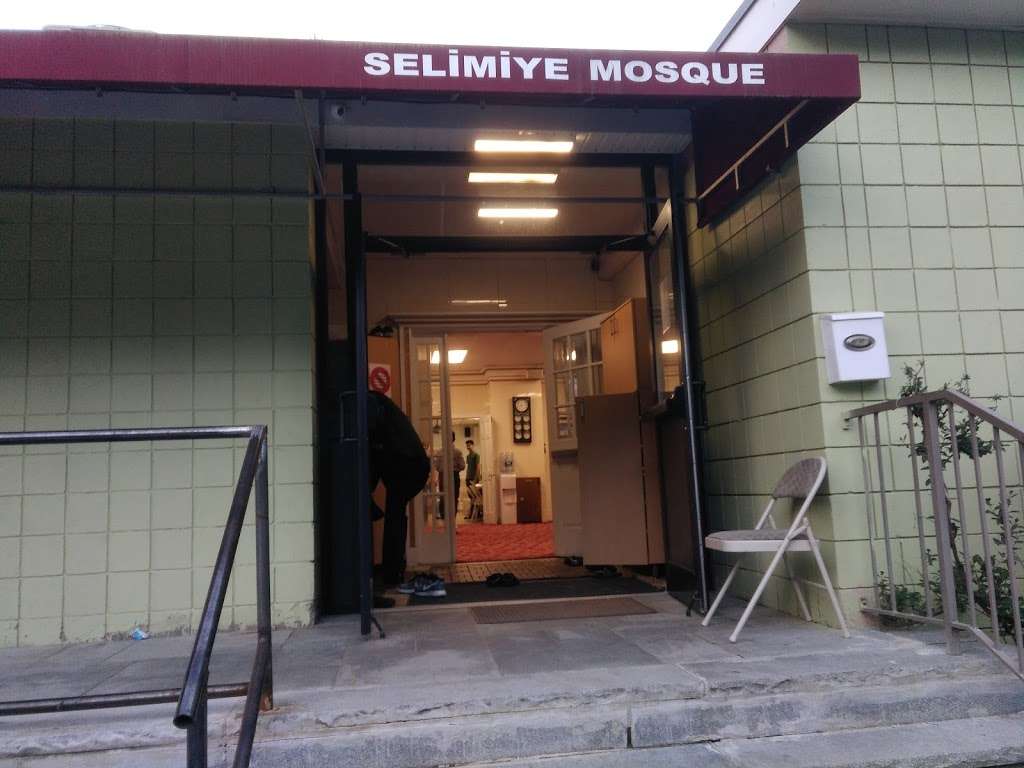 Selimiye Mosque | 105-A Oakland Ave, Methuen, MA 01844, USA | Phone: (978) 975-4593