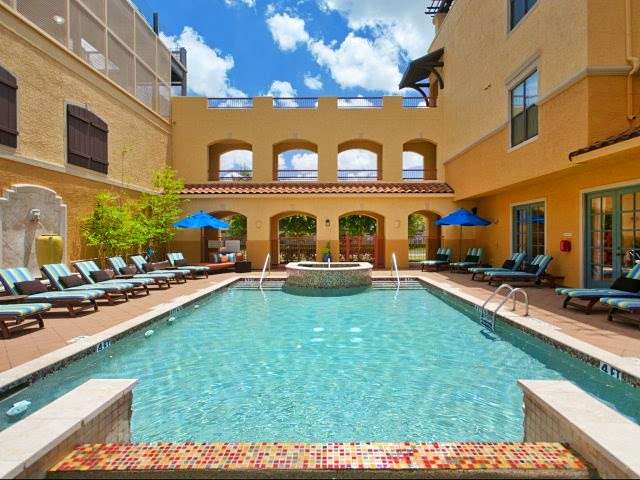 Siena at Memorial Heights Apartments | 600 Studemont St, Houston, TX 77007, USA | Phone: (713) 869-0661