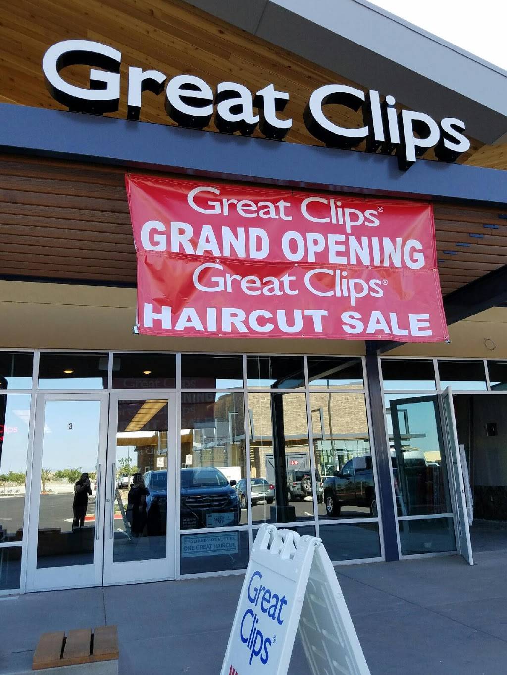 Great Clips | 4085 S Gilbert Rd, Chandler, AZ 85249, USA | Phone: (480) 826-2656