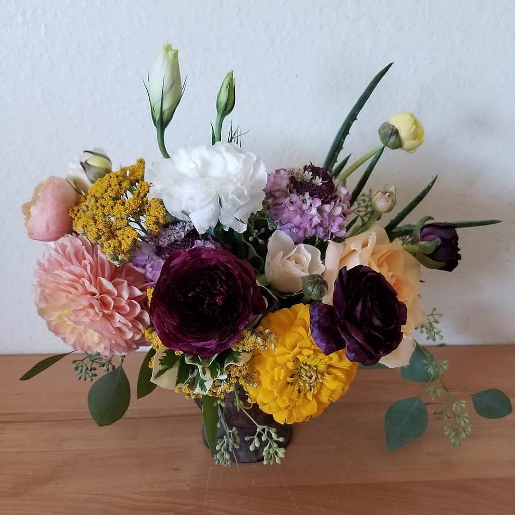 Posh Petals | 9040 N Oracle Rd, Oro Valley, AZ 85704, USA | Phone: (520) 408-0101