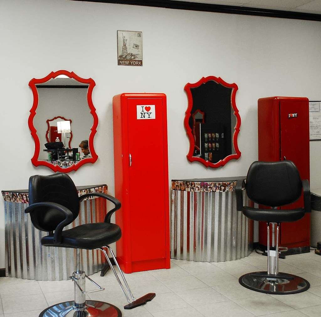 Manhattan Hair Design | 3003 Lafayette St, St Joseph, MO 64507 | Phone: (816) 749-4077