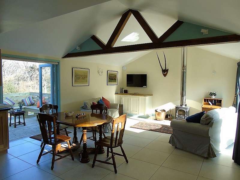 Flying Horse Cottage | Broadwater Forest Ln, Tunbridge Wells TN3 9JP, UK | Phone: 07817 647334