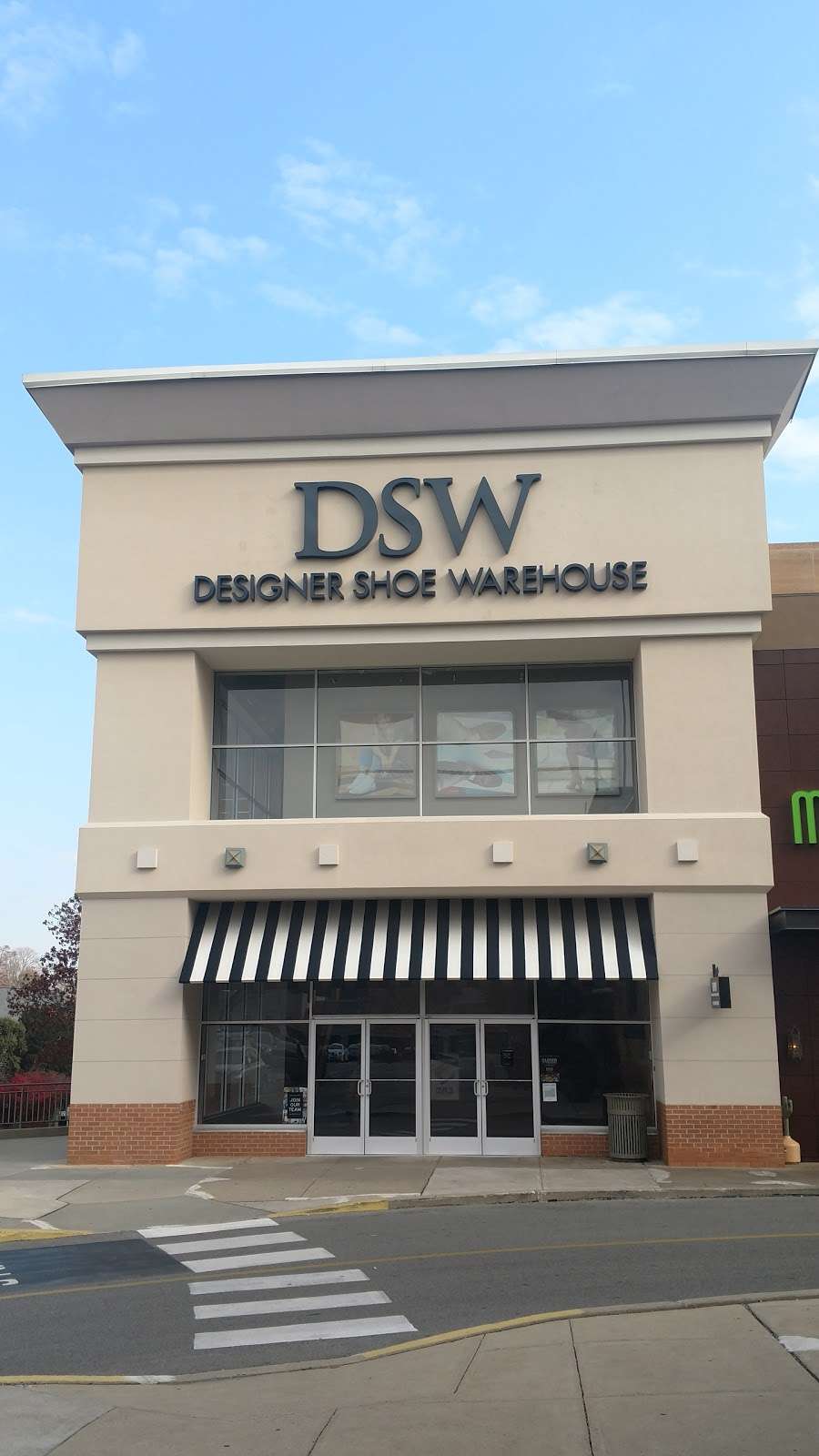 DSW Designer Shoe Warehouse | 80 E Wynnewood Rd, Wynnewood, PA 19096, USA | Phone: (484) 297-7930