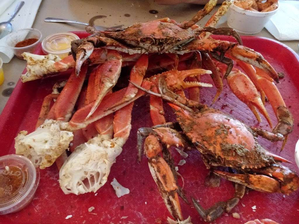 Dave & Janes Crabhouse | 2989 Tract Rd, Fairfield, PA 17320, USA | Phone: (717) 642-6574