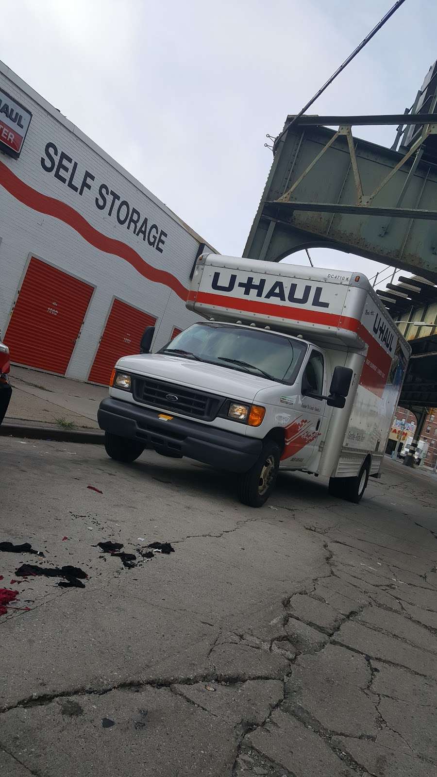U-Haul Moving & Storage of Bensonhurst | 6615 New Utrecht Ave, Brooklyn, NY 11219, USA | Phone: (718) 232-1400