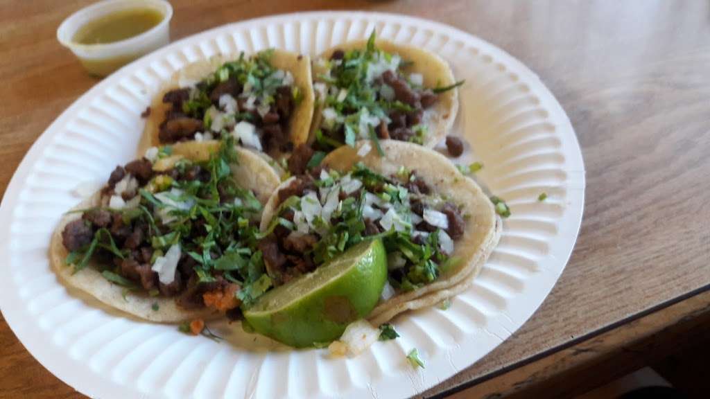 Taqueria Zacatecas | 17014 Smoke Tree St, Hesperia, CA 92345, USA | Phone: (760) 998-2977