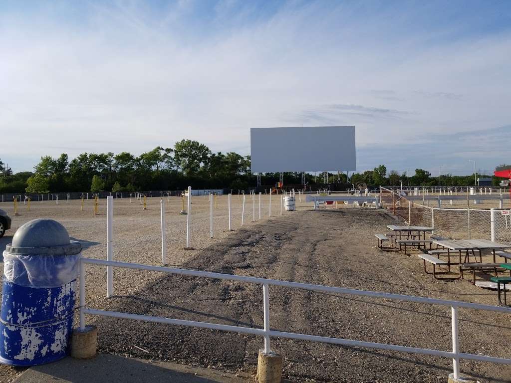 Cascade Drive-in | 1100 North Ave, West Chicago, IL 60185, USA | Phone: (630) 231-3150