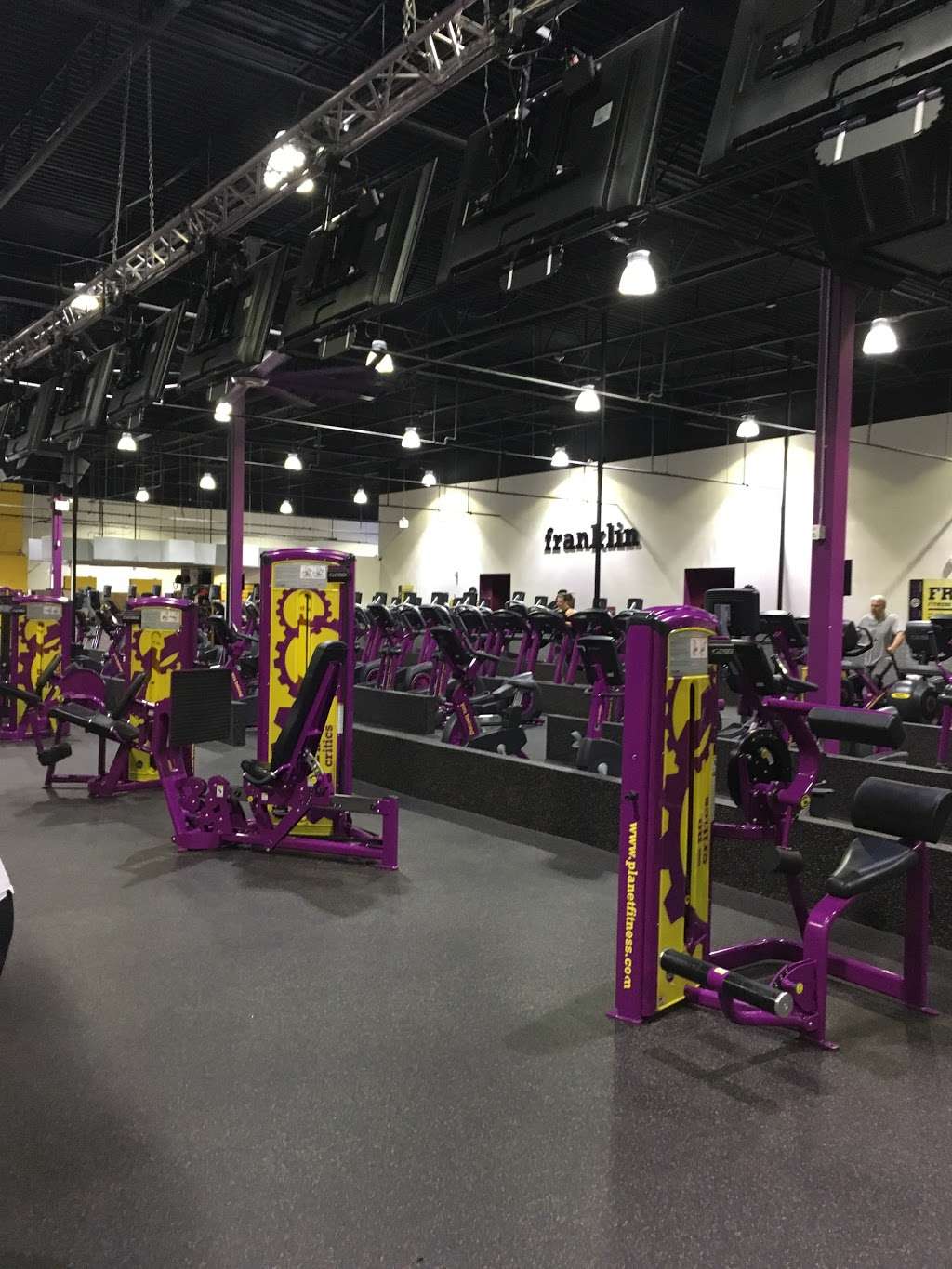 Planet Fitness | 6529 S 27th St, Franklin, WI 53132, USA | Phone: (414) 988-9269