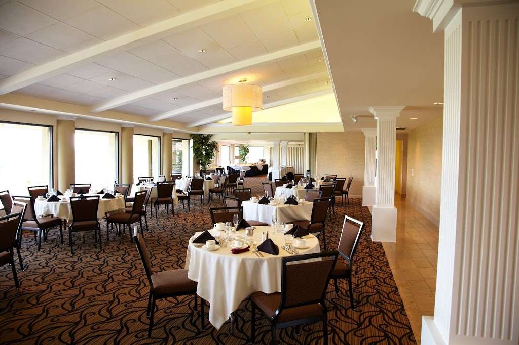 Braemar Country Club | 4001 Reseda Blvd, Tarzana, CA 91356, USA | Phone: (818) 345-6520