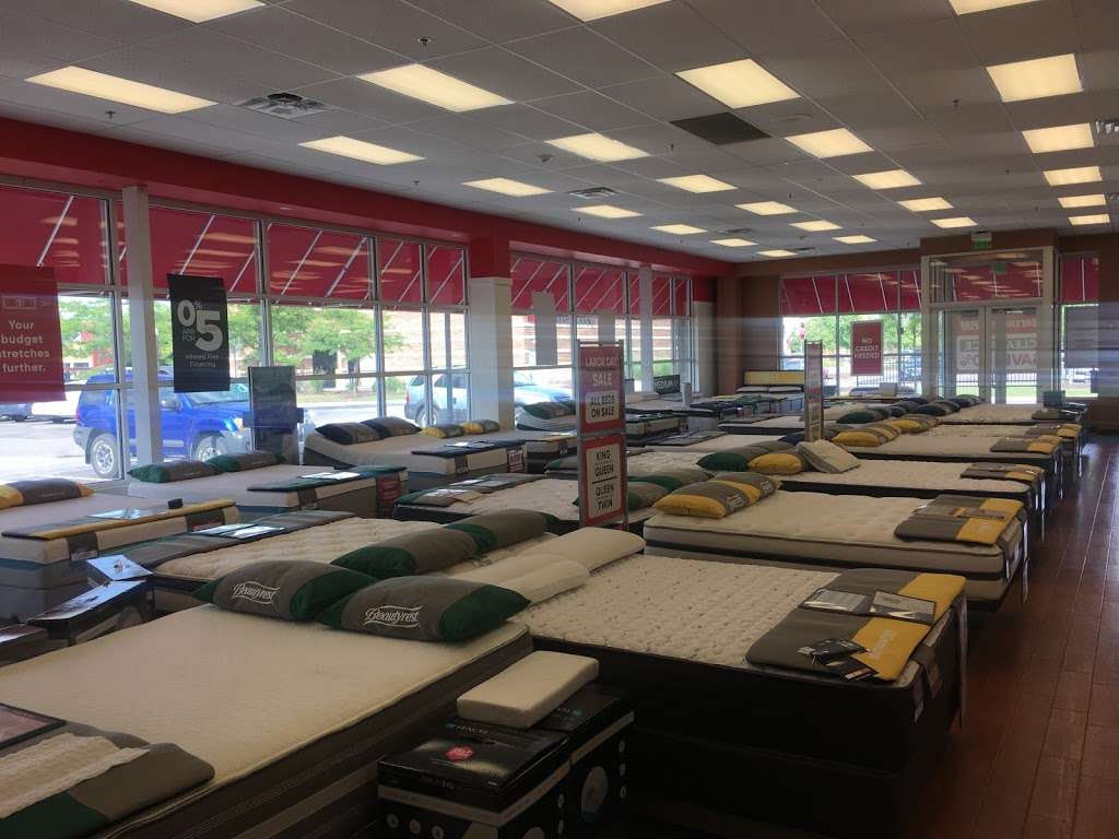 Mattress Firm Algonquin Commons | 1600 S Randall Rd Unit 26, Algonquin, IL 60102, USA | Phone: (847) 658-1722