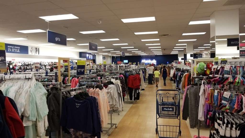 Marshalls | 6A Henry St, Commack, NY 11725 | Phone: (631) 864-2016