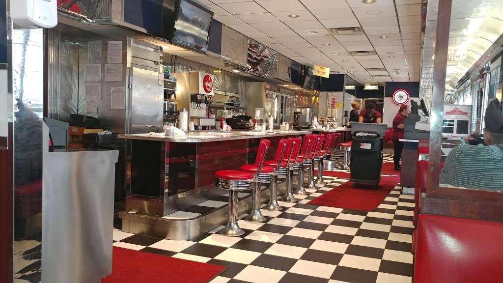 Red Hawk Diner | 1 Quad Rd, Montclair, NJ 07043, USA | Phone: (973) 655-4057