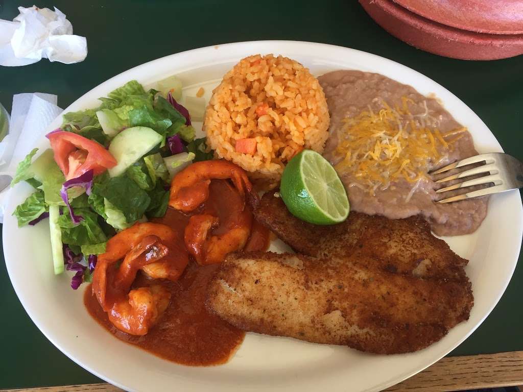 Playa Azul Mariscos Restaurant | 1281 N Santa Fe Ave # Y, Vista, CA 92084, USA | Phone: (760) 941-4522