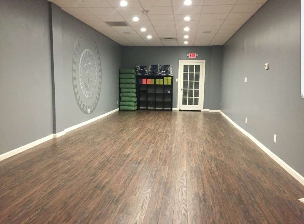 Medwellspa and Yoga Studio, East Islip | 140 W Main St, East Islip, NY 11730, USA | Phone: (516) 755-5855