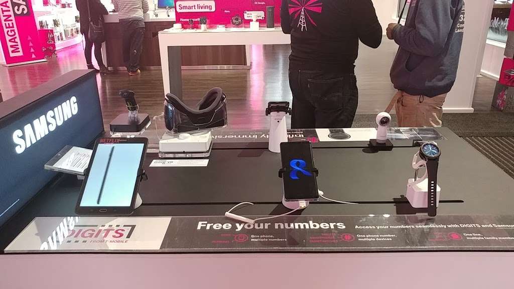 T-Mobile | 565 Route 18 S, East Brunswick, NJ 08816, USA | Phone: (732) 651-8972