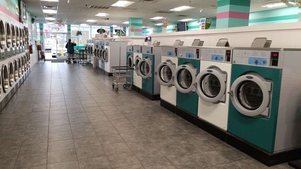 Showcase Laundry | 13 Hilldale Ave, Haverhill, MA 01832, USA | Phone: (978) 373-5194