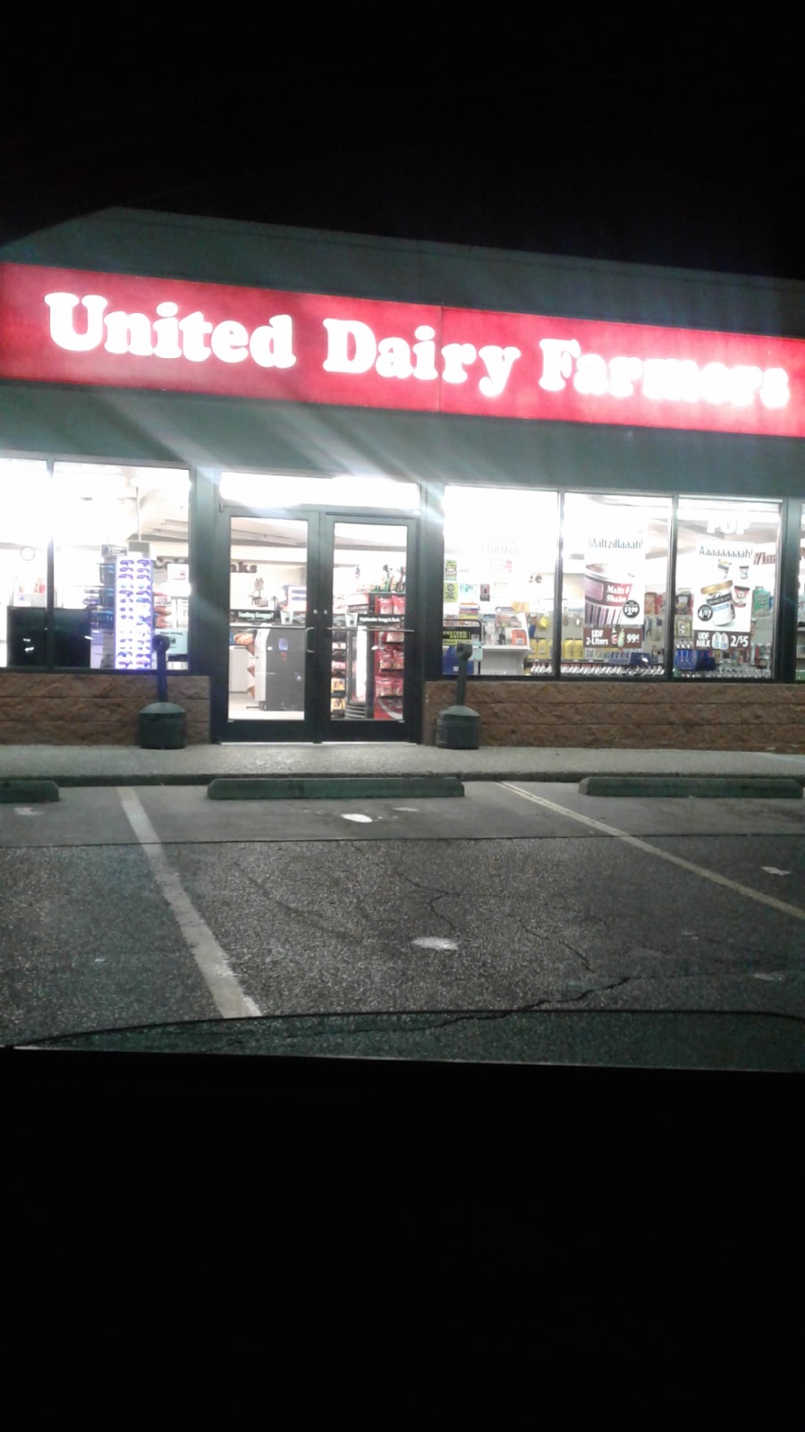 United Dairy Farmers | 861 Eastgate S Dr, Cincinnati, OH 45245 | Phone: (513) 753-8448