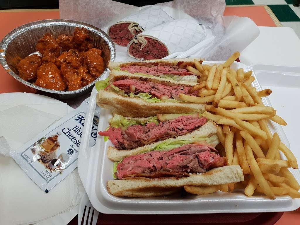 Charlies Roast Beef | 152 S Main St, Middleton, MA 01949, USA | Phone: (978) 777-5993