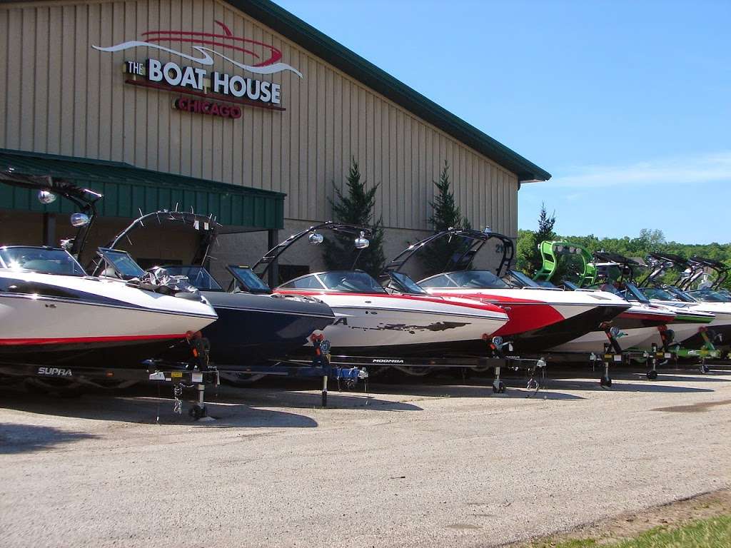The Boat House of Chicago | 2101 IL-176, Crystal Lake, IL 60012, USA | Phone: (815) 788-1111