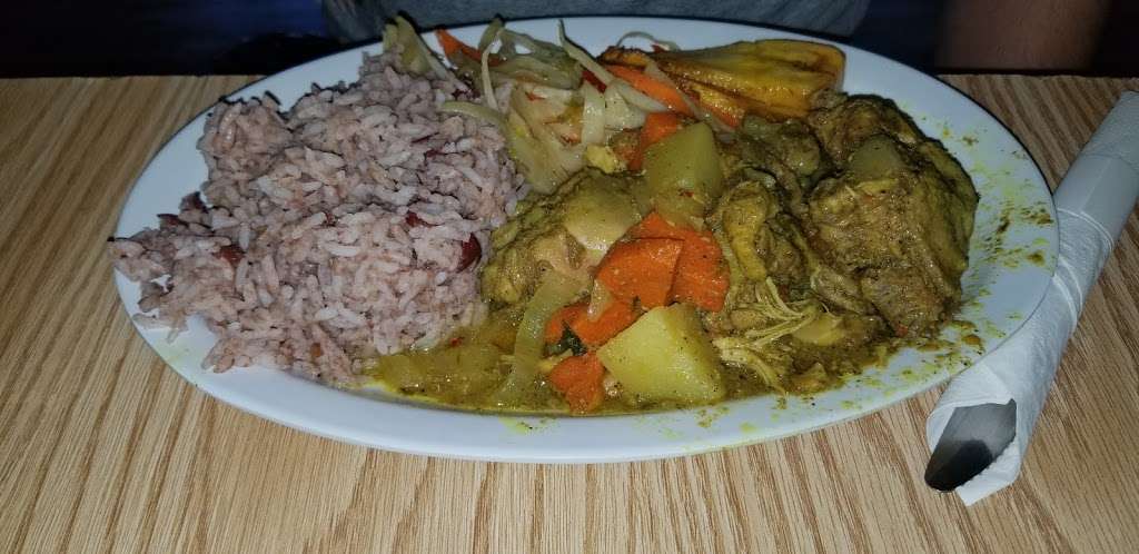 Island Spice Jamaican Restaurant | 325 Delaware St, Leavenworth, KS 66048 | Phone: (913) 297-2292