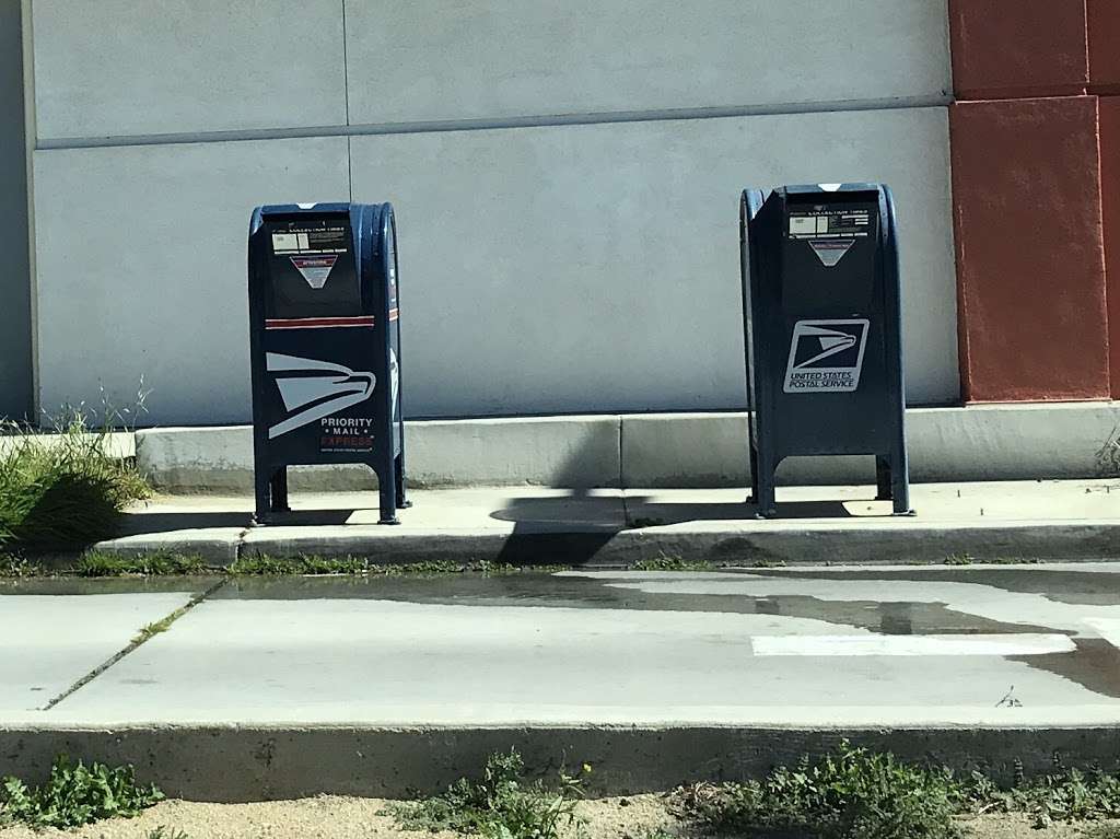 United States Postal Service | 16731 Santa Ana Ave, Fontana, CA 92337, USA | Phone: (800) 275-8777