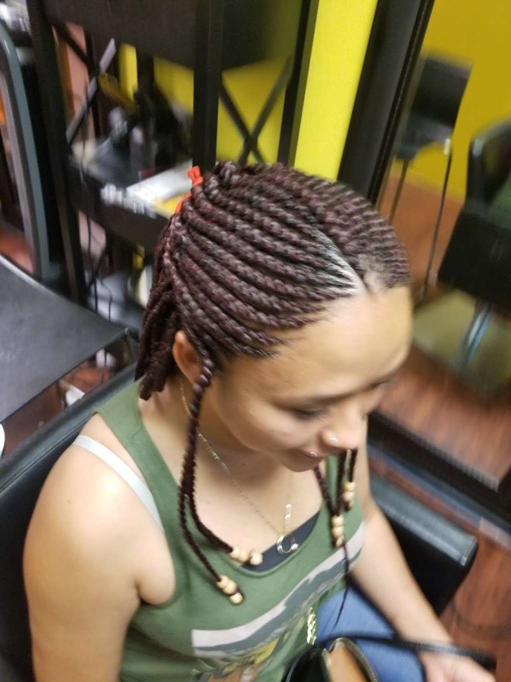 Sophies African Hair Braiding &beauty Supply | 1660 S Chambers Rd, Aurora, CO 80017 | Phone: (720) 244-6537