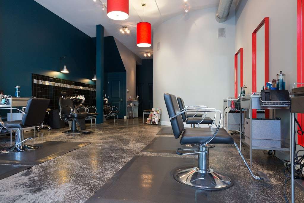 Hair Party | 6988, 2111 W Belmont Ave, Chicago, IL 60618, USA | Phone: (773) 857-3720